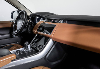 Подержанный автомобиль Land Rover Range Rover Sport 2022 года (9 фото)