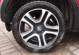 Подержанный автомобиль Renault Sandero 2018 года (13 фото)