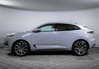 Подержанный автомобиль Changan UNI-K 2023 года (8 фото)