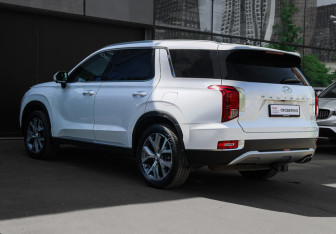 Подержанный автомобиль Hyundai Palisade 2021 года (6 фото)