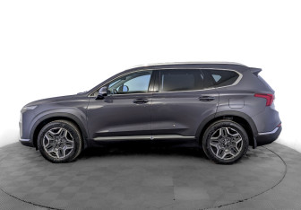 Подержанный автомобиль Hyundai Santa Fe 2022 года (8 фото)