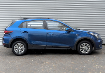 Подержанный автомобиль Kia Rio Hatchback 2021 года (4 фото)