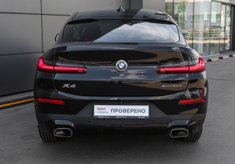 Подержанный автомобиль BMW X4 2022 года (6 фото)
