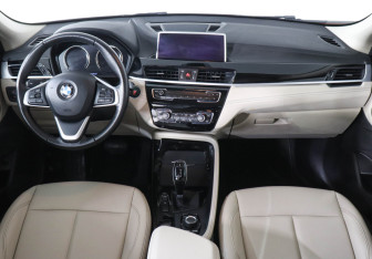 Подержанный автомобиль BMW X2 2019 года (11 фото)