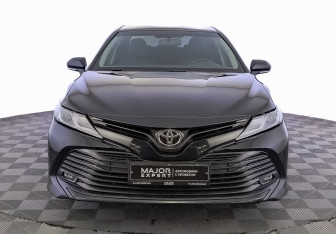 Подержанный автомобиль Toyota Camry Sedan 2020 года (2 фото)