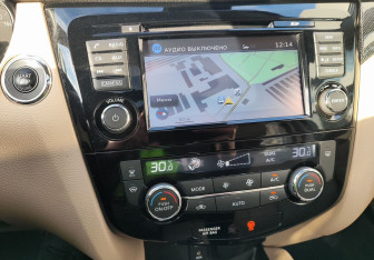 Подержанный автомобиль Nissan X-Trail 2017 года (17 фото)