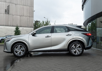 Новый Lexus RX 2025 (8 фото)