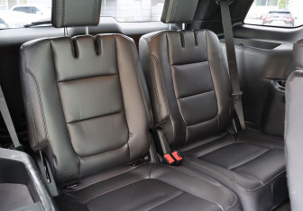 Подержанный автомобиль Ford Explorer 2018 года (23 фото)
