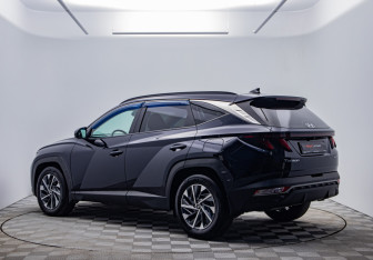 Подержанный автомобиль Hyundai Tucson 2022 года (3 фото)