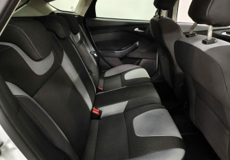 Подержанный автомобиль Ford Focus Hatchback 2014 года (13 фото)