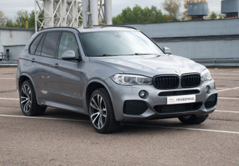 Подержанный автомобиль BMW X5 2016 года (4 фото)