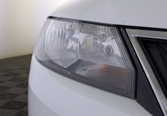 Подержанный автомобиль Skoda Rapid Liftback 2019 года (17 фото)