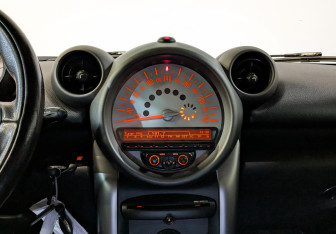 Подержанный автомобиль MINI Countryman 2012 года (15 фото)