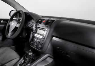 Подержанный автомобиль Volkswagen Jetta Sedan 2007 года (9 фото)