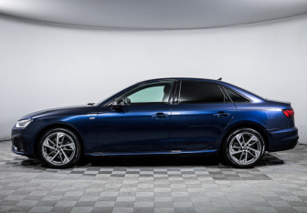 Подержанный автомобиль Audi A4 Sedan 2020 года (8 фото)