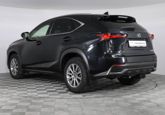 Подержанный автомобиль Lexus NX 2020 года (7 фото)