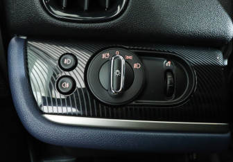 Подержанный автомобиль MINI Countryman 2022 года (18 фото)