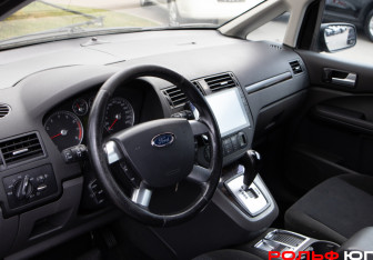 Подержанный автомобиль Ford C-MAX 2005 года (10 фото)