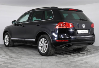 Подержанный автомобиль Volkswagen Touareg 2014 года (7 фото)