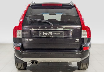 Подержанный автомобиль Volvo XC90 2012 года (6 фото)