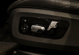 Подержанный автомобиль BMW X7 2020 года (25 фото)