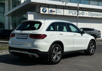 Подержанный автомобиль Mercedes-Benz GLC Coupe 2020 года (5 фото)