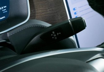 Подержанный автомобиль Tesla Model X 2018 года (18 фото)