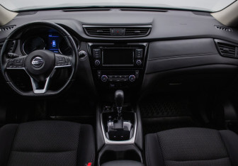 Подержанный автомобиль Nissan X-Trail 2021 года (13 фото)