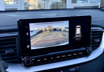Подержанный автомобиль Kia Ceed Wagon 2021 года (19 фото)