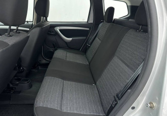 Подержанный автомобиль Renault Duster 2014 года (10 фото)