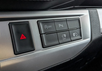 Подержанный автомобиль Volkswagen Multivan 2021 года (26 фото)