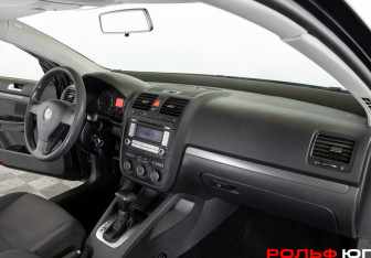 Подержанный автомобиль Volkswagen Jetta Sedan 2008 года (7 фото)