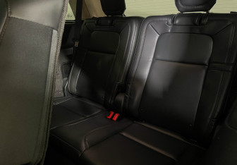 Подержанный автомобиль Lincoln Aviator 2020 года (14 фото)