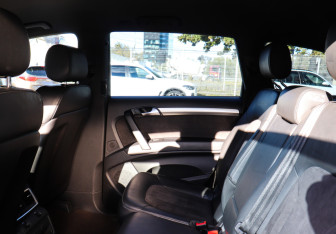 Подержанный автомобиль Audi Q7 2012 года (10 фото)