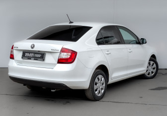 Подержанный автомобиль Skoda Rapid Liftback 2018 года (5 фото)