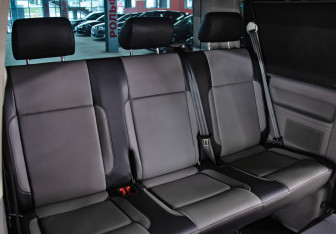 Подержанный автомобиль Volkswagen Caravelle 2021 года (11 фото)