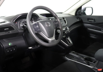 Подержанный автомобиль Honda CR-V 2018 года (8 фото)