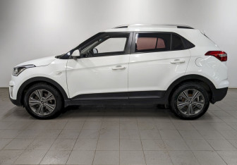 Подержанный автомобиль Hyundai Creta 2017 года (8 фото)