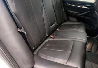 Подержанный автомобиль BMW X5 M 2015 года (16 фото)