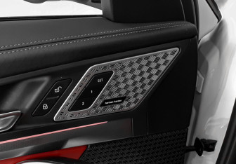 Подержанный автомобиль BMW X2 2024 года (25 фото)