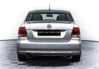 Подержанный автомобиль Volkswagen Polo Sedan 2016 года (4 фото)