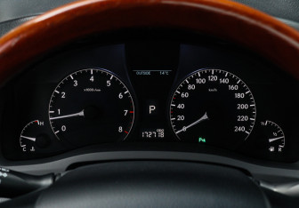 Подержанный автомобиль Lexus RX 2011 года (20 фото)