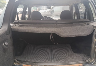 Подержанный автомобиль Chevrolet Niva 2008 года (12 фото)
