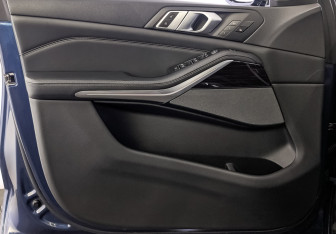 Подержанный автомобиль BMW X5 2019 года (19 фото)