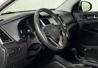 Подержанный автомобиль Hyundai Tucson 2018 года (13 фото)