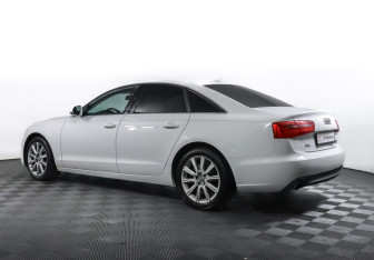 Подержанный автомобиль Audi A6 Sedan 2014 года (7 фото)