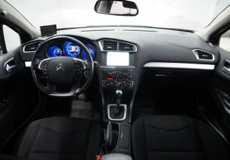 Подержанный автомобиль Citroen C4 Sedan 2013 года (11 фото)