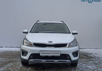 Подержанный автомобиль Kia Rio Hatchback 2020 года (2 фото)