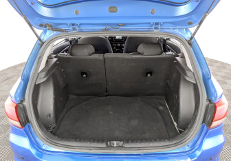 Подержанный автомобиль Kia Rio Hatchback 2019 года (10 фото)