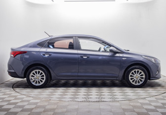 Подержанный автомобиль Hyundai Solaris Sedan 2021 года (6 фото)